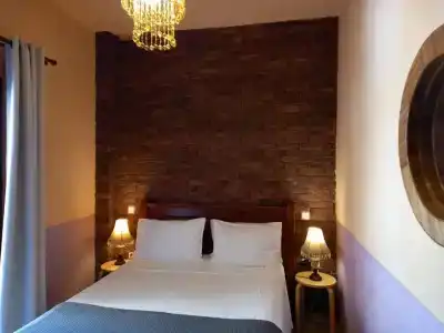 Mythos Guesthouse - 18