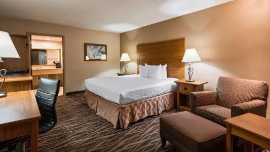 Best Western Plus Saddleback Inn and Conference Center - 38