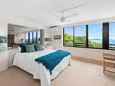 The Rocks - Official - 30
