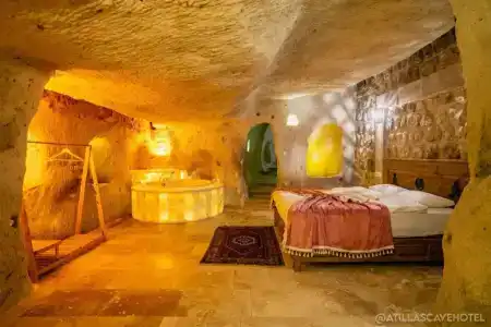 Atilla's Cave - 444