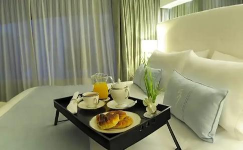 1828 Smart Boutique - 79