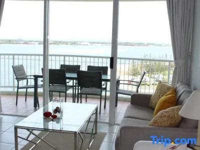 Crystal Bay On The Broadwater - 390