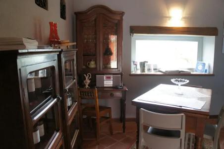 Red Wine Camere - 23