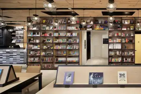 Lamp Light Books Nagoya - 20
