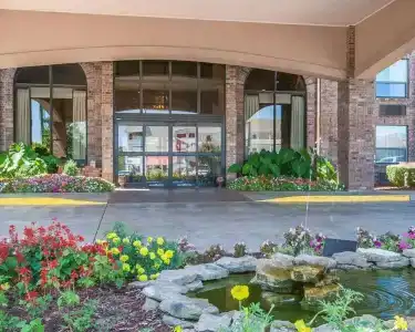 Comfort Inn at Thousand Hills - 22