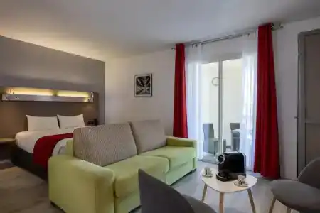 The Originals City, Hôtel Les Dômes, Perpignan Sud - 60