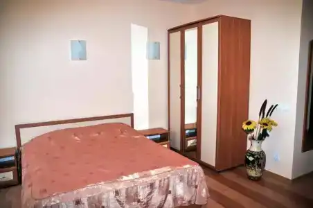Flora - 5