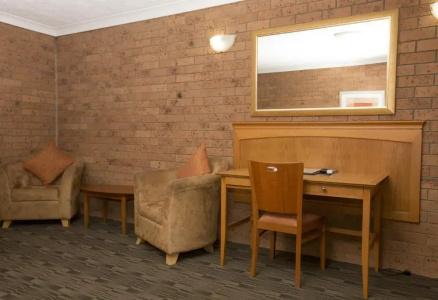 James Street Motor Inn - 81