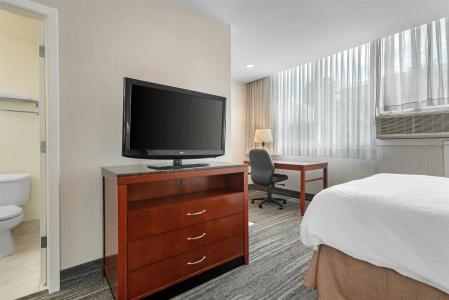 Best Western Plus Suites Downtown - 4