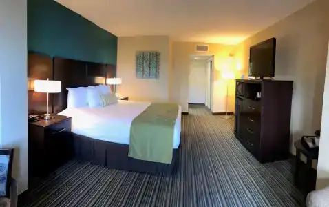 Best Western On The Bay Inn & Marina - 35