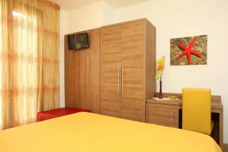 Coralia Bed & Breakfast - 36
