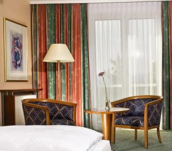 Ramada by Wyndham Weimar - 43