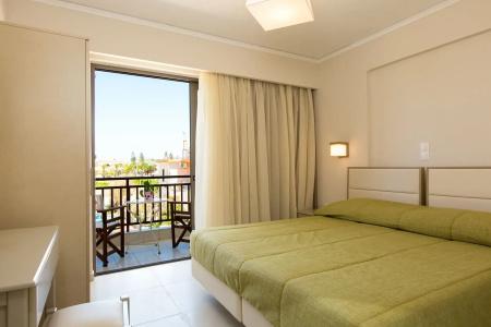 Trefon  and Family Suites - 102