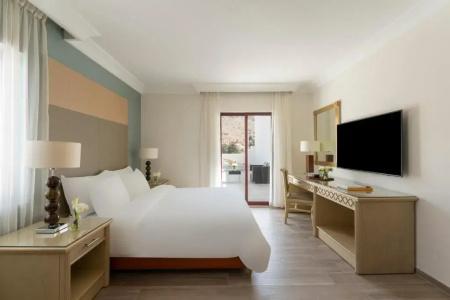 Mövenpick Resort Petra - 57