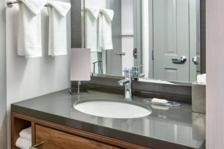 Courtyard by Marriott Chicago Downtown/River North - 32