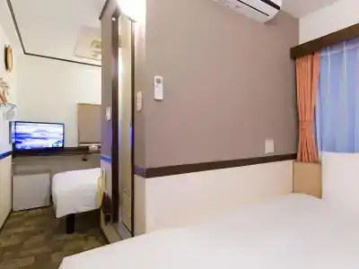 Toyoko Inn Shin-Osaka Chuo-guchi Honkan - 16