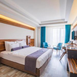 Karpalas City & Spa - 25