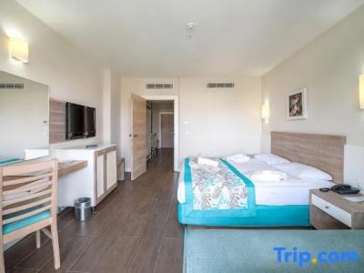 Sunrise Queen Luxury Resort & Spa - 81