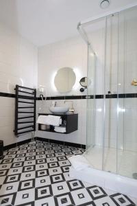 Art Deco Wolker By Astoria & Medical Spa - 58