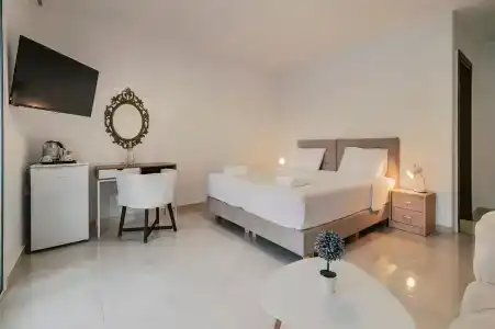 Bamboo Suites Boutique - 68
