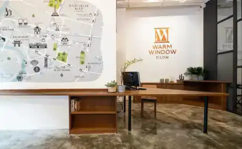 Warm Window Silom - 0