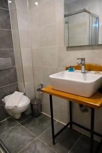 La Pazza Suites - 28