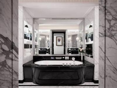 The Peninsula - 43