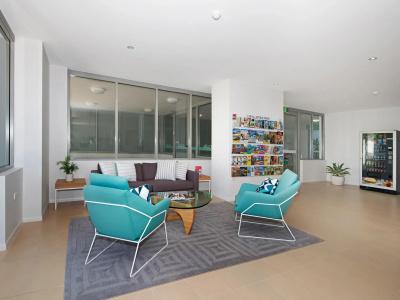 Allure & Apartments - 10