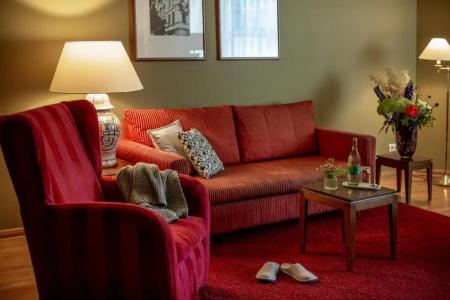Louisa's Place - 15