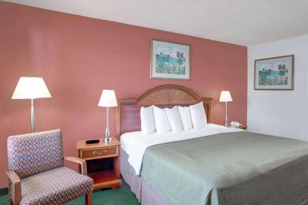 Howard Johnson By Wyndham Ft. Myers Fl - 4