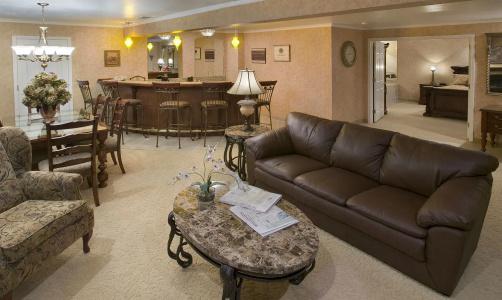 Rogue Regency Inn & Suites - 1