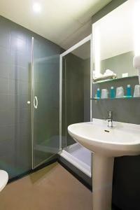 Hôtel Atrium Mondial - 33