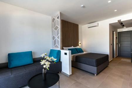 Zoes & Suites - 142