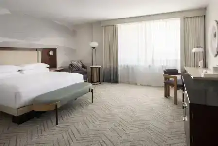 Renaissance Long Beach - 67