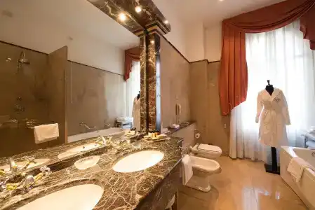 Grand & La Pace Spa - 7