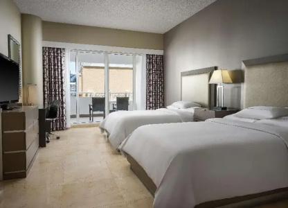 DoubleTree by Hilton Grand Biscayne Bay - 51