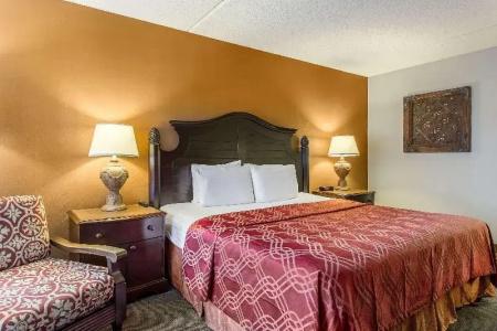 Eureka Springs Heritage Motel - 25