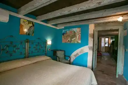Henry's House - 78