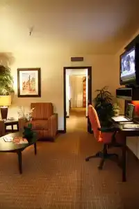 Ramada by Wyndham Viscount Suites Tucson East - 33