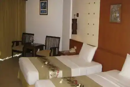 Royal Twins Palace - 2