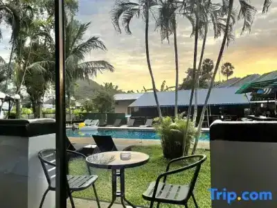 Nr Nanai Patong - 37
