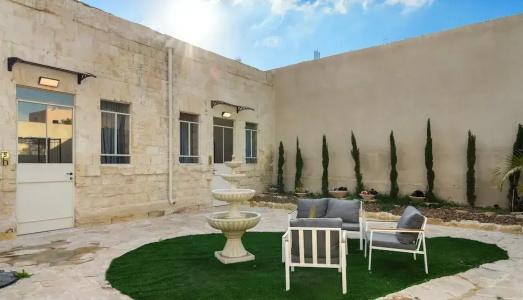 Helios Boutique Suites by La Finca - 28