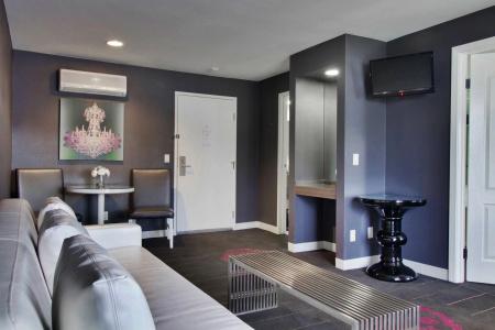 Serene Vegas Boutique - 9