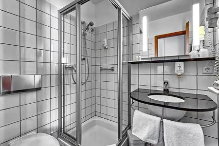 attimo Stuttgart***S - 40