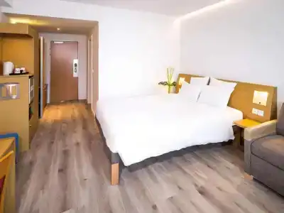 Novotel Campo De Las Naciones - 42