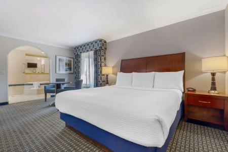 Best Western Plus Marina Shores - 4