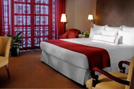 Giraffe by Library Hotel Collection - 49
