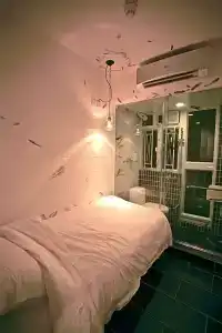 Just Inn - 19