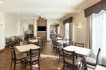 Comfort Inn Near Seaworld - Lackland Afb - 21