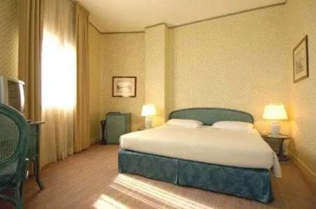 Grand Astoria - 69